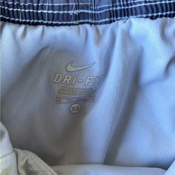 Lot of Women’s Nike Shorts Small and X-Small - Picture 5 of 11